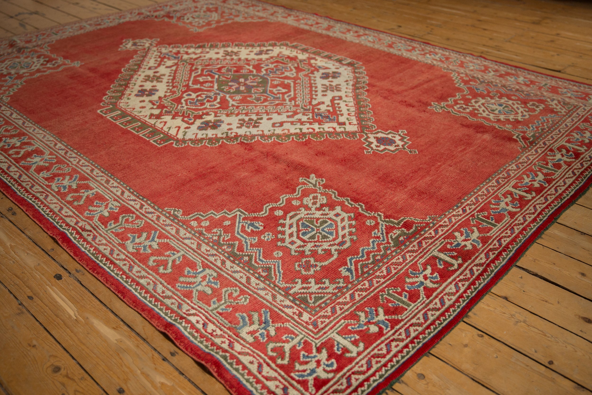 7.5x10 Distressed Oushak Carpet