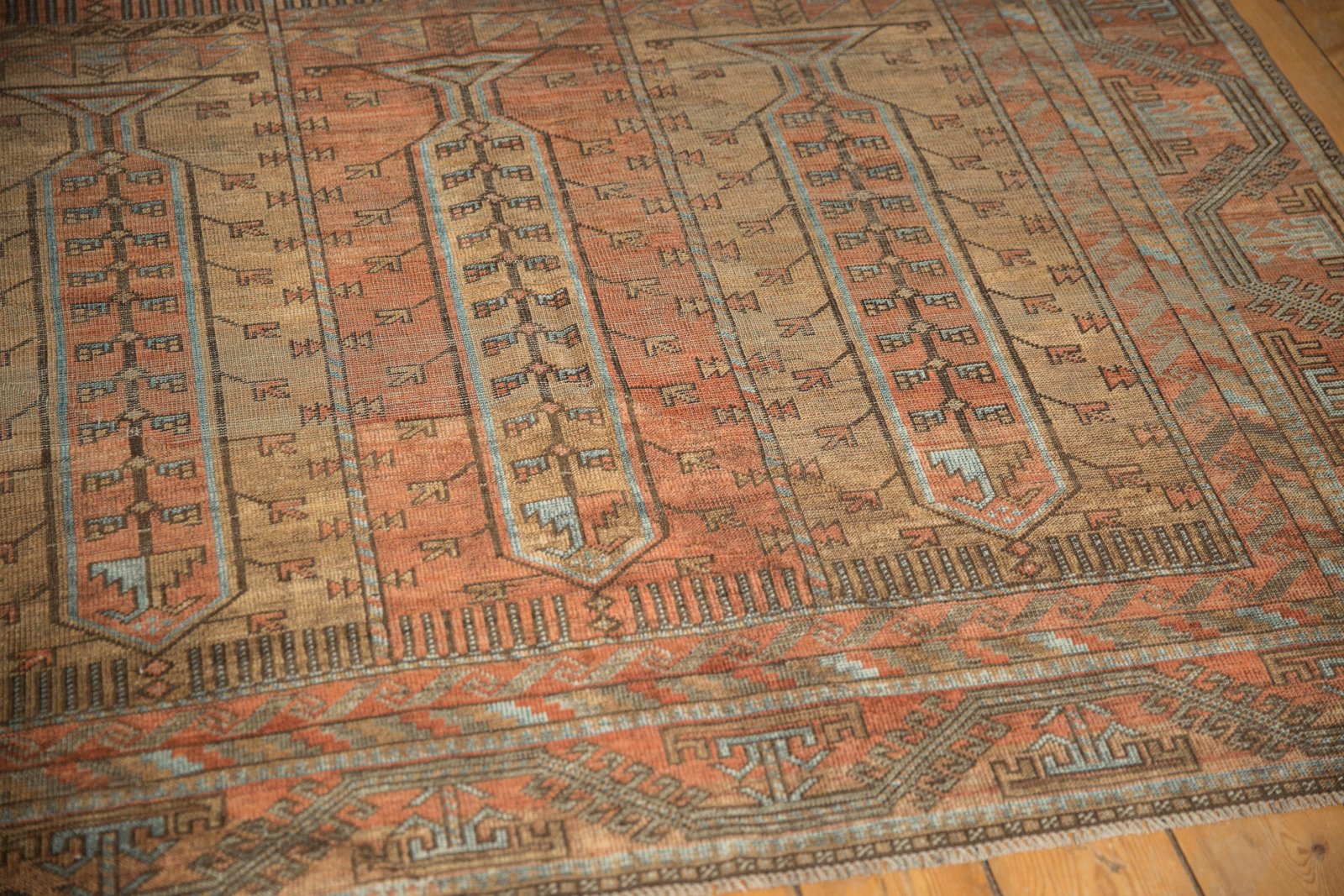 5.5x10 Vintage Distressed Belouch Carpet