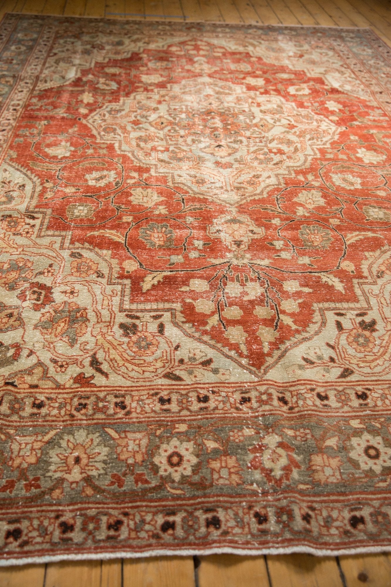9x11.5 Vintage Distressed Khoy Carpet