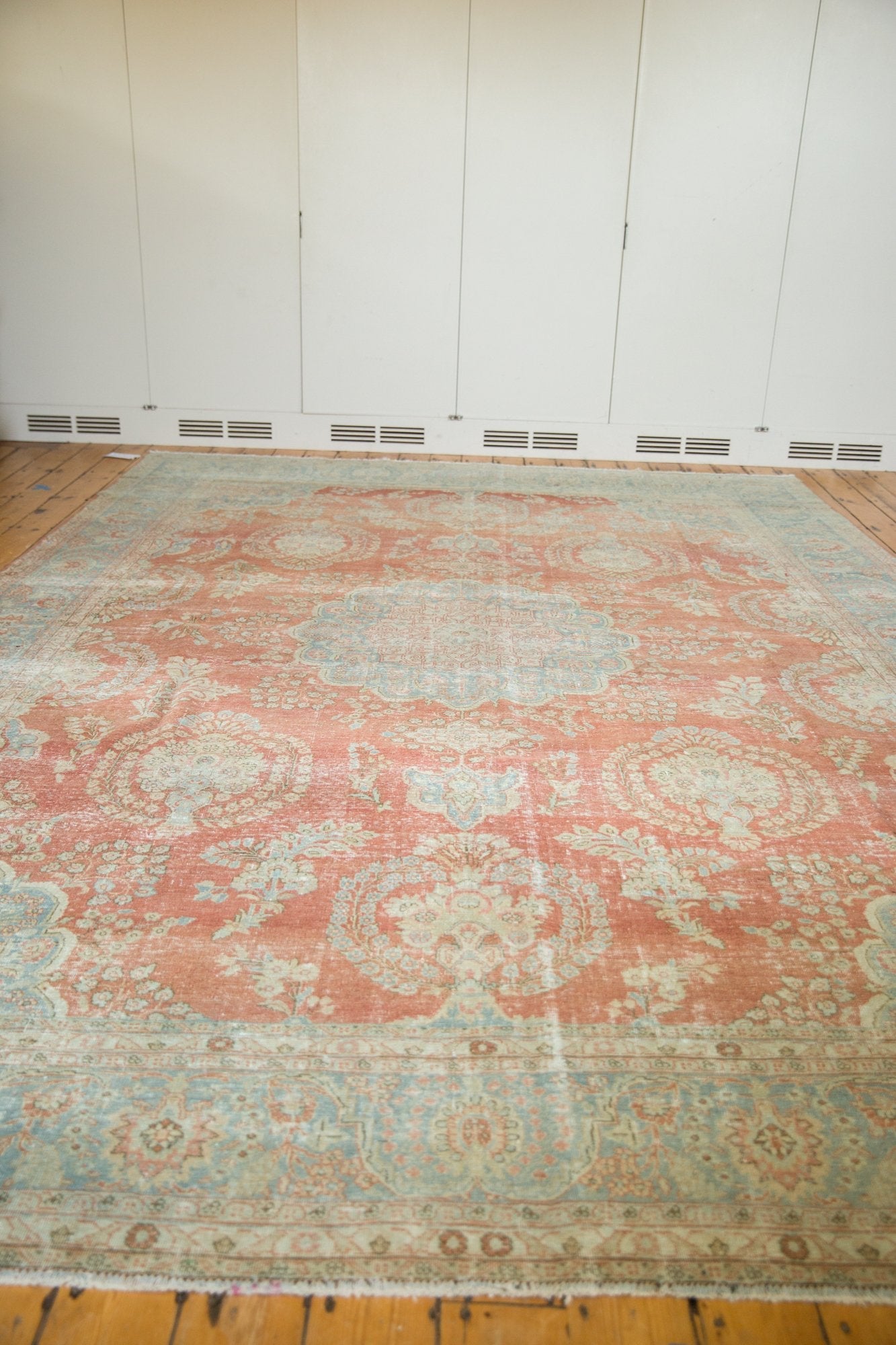 RESERVED 9.5x13.5 Vintage Distressed Mahal Carpet