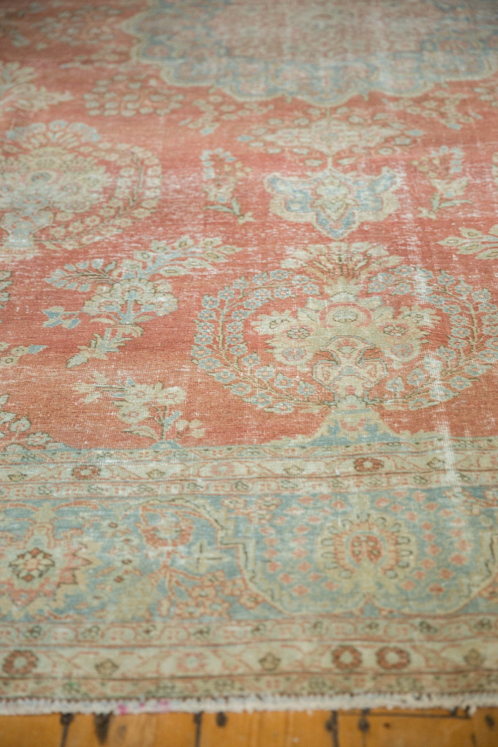 RESERVED 9.5x13.5 Vintage Distressed Mahal Carpet