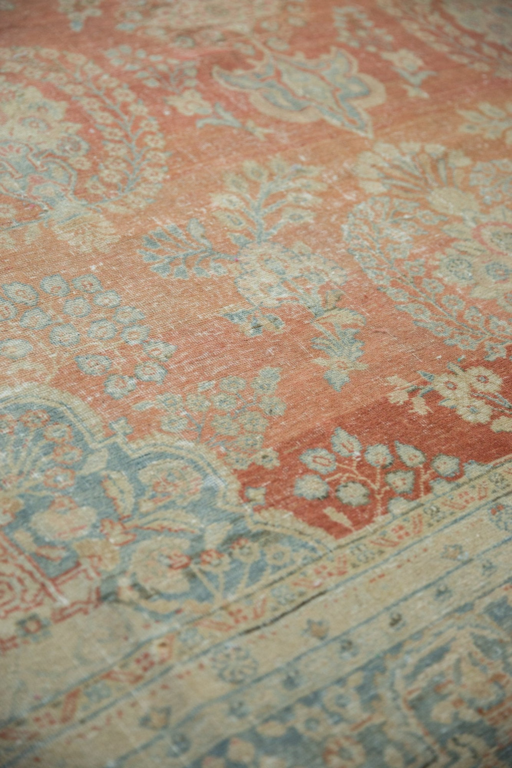 RESERVED 9.5x13.5 Vintage Distressed Mahal Carpet