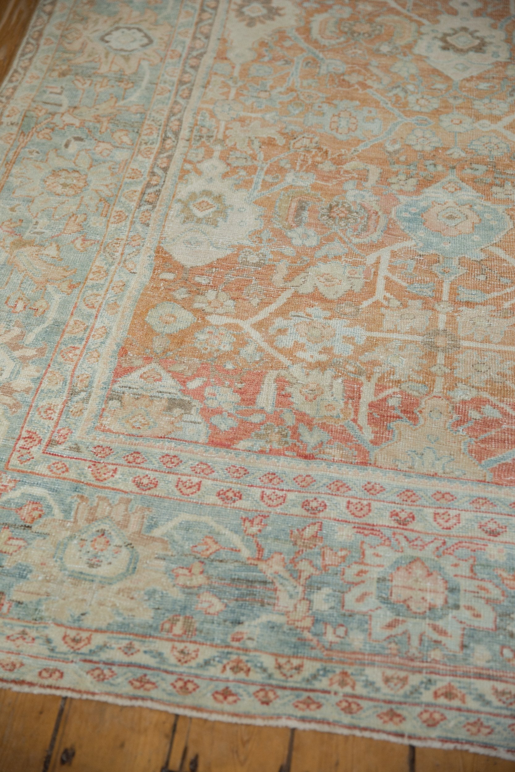 9x11.5 Vintage Distressed Mahal Carpet