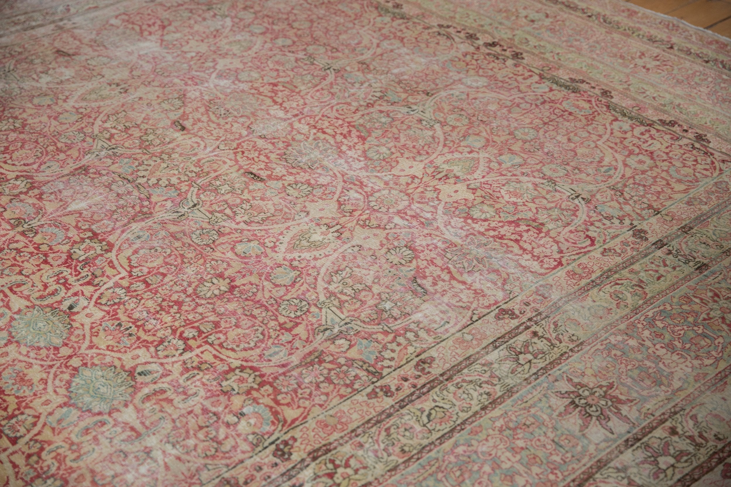 9.5x18.5 Antique Distressed Kermanshah Carpet