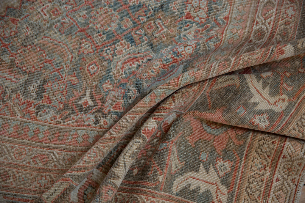 10.5x13 Vintage Distressed Mahal Carpet