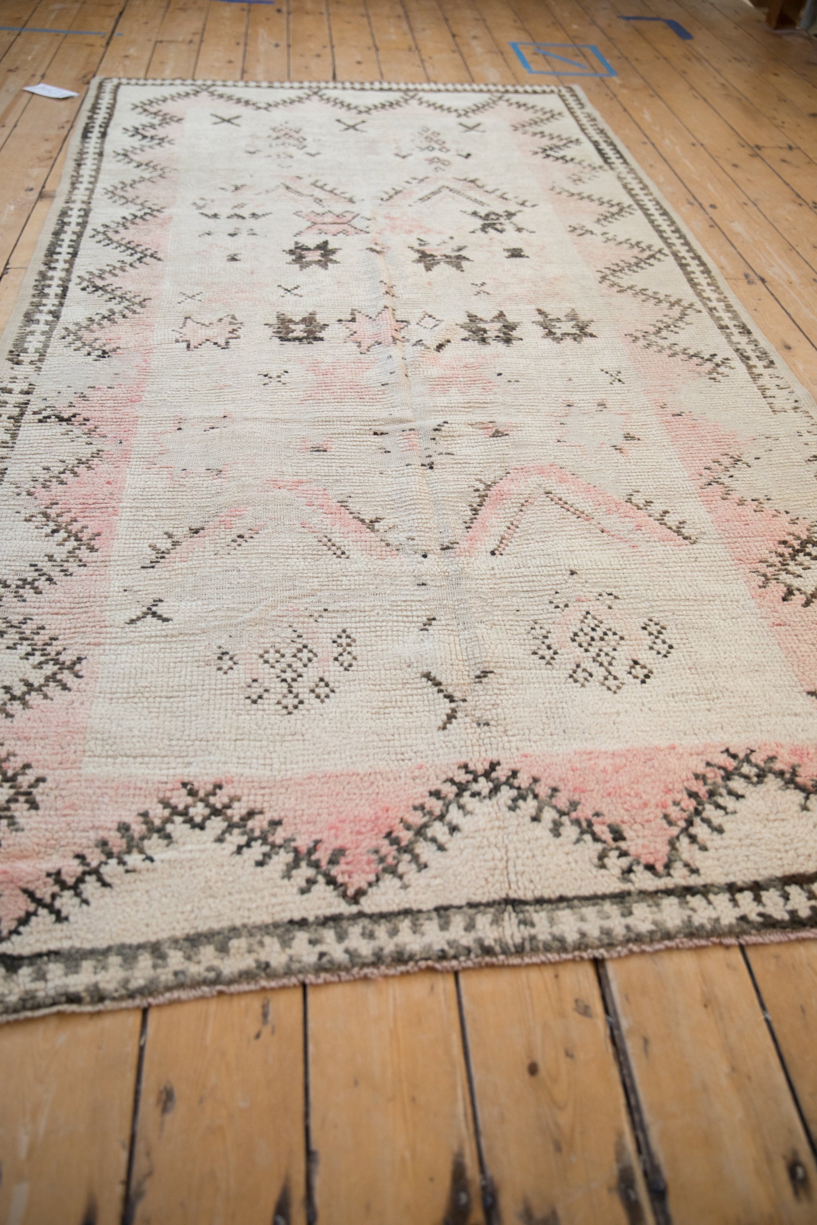 4.5x9 Vintage Distressed Moroccan Rug Runner