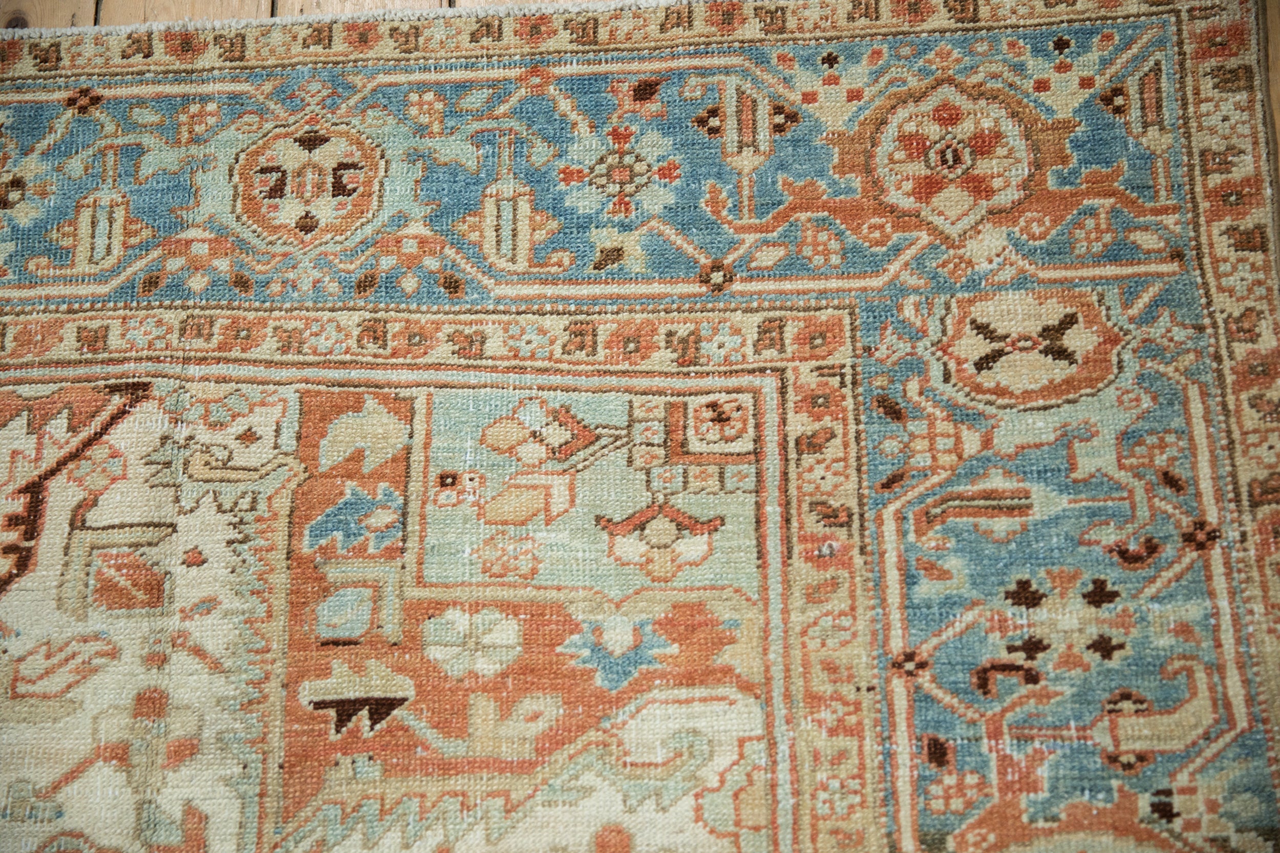 7.5x10.5 Vintage Distressed Heriz Carpet
