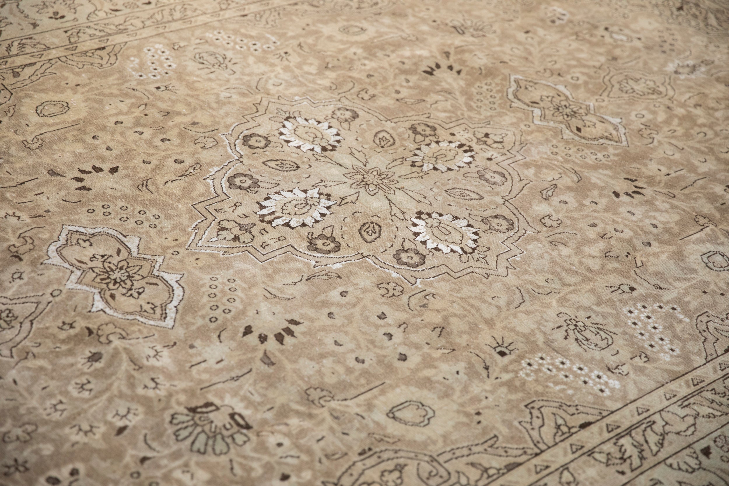 7.5x10.5 Vintage Distressed Tabriz Carpet