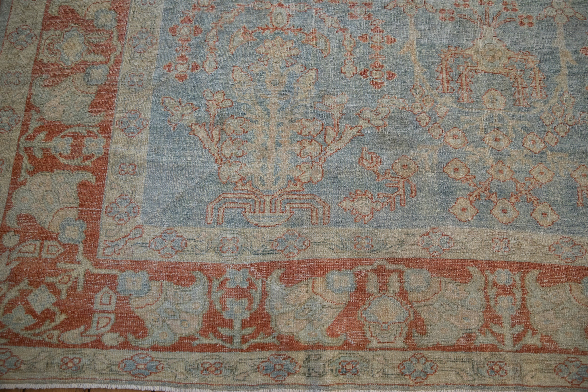 8.5x12 Vintage Distressed Mahal Carpet