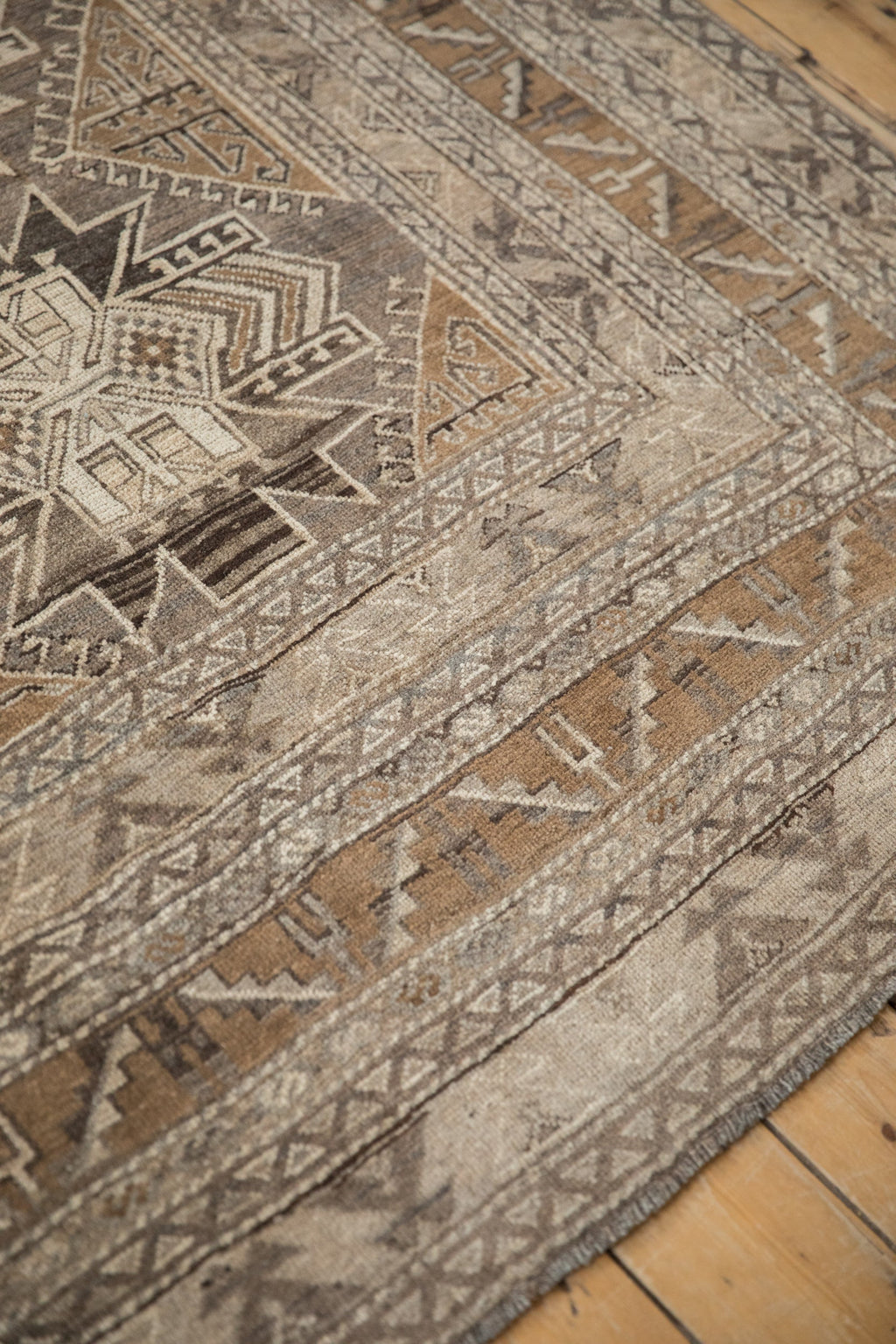 7x9.5 Vintage Distressed Kars Carpet