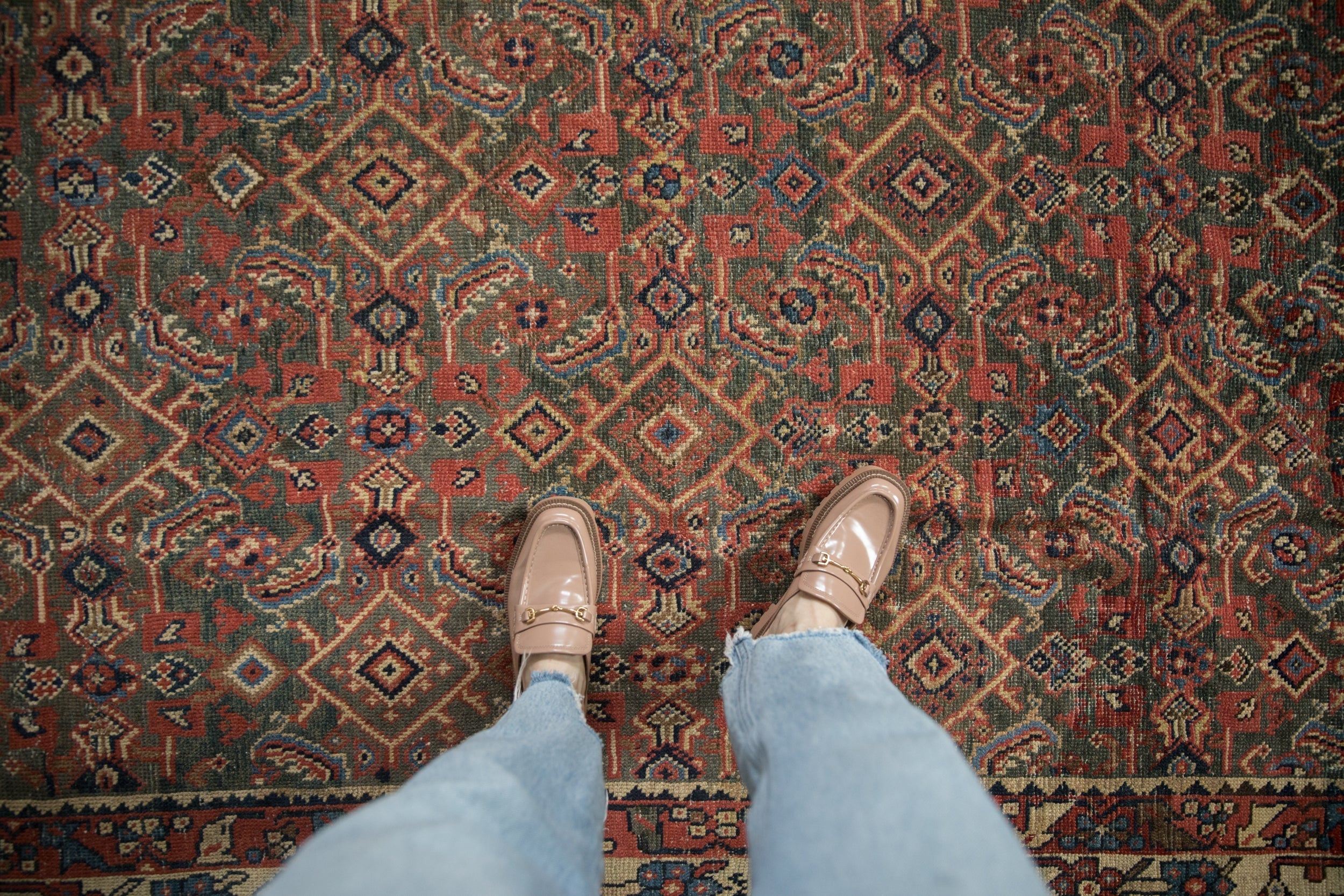 9x12.5 Vintage Distressed Mahal Carpet