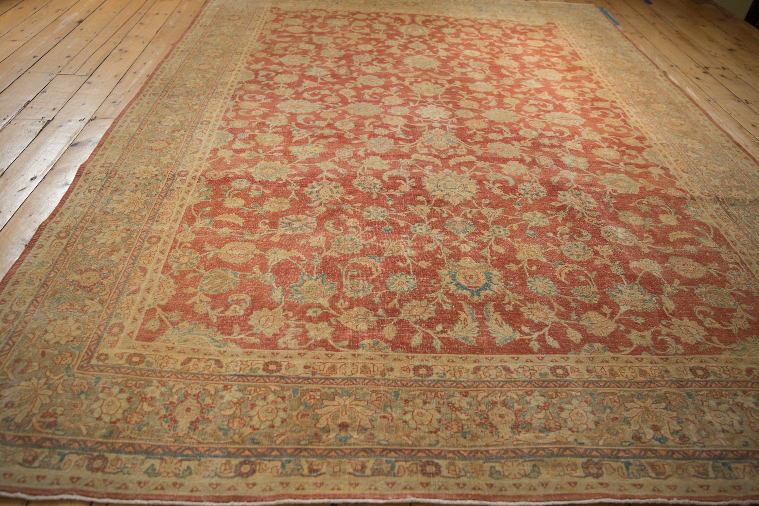 8x11 Vintage Distressed Kashan Carpet