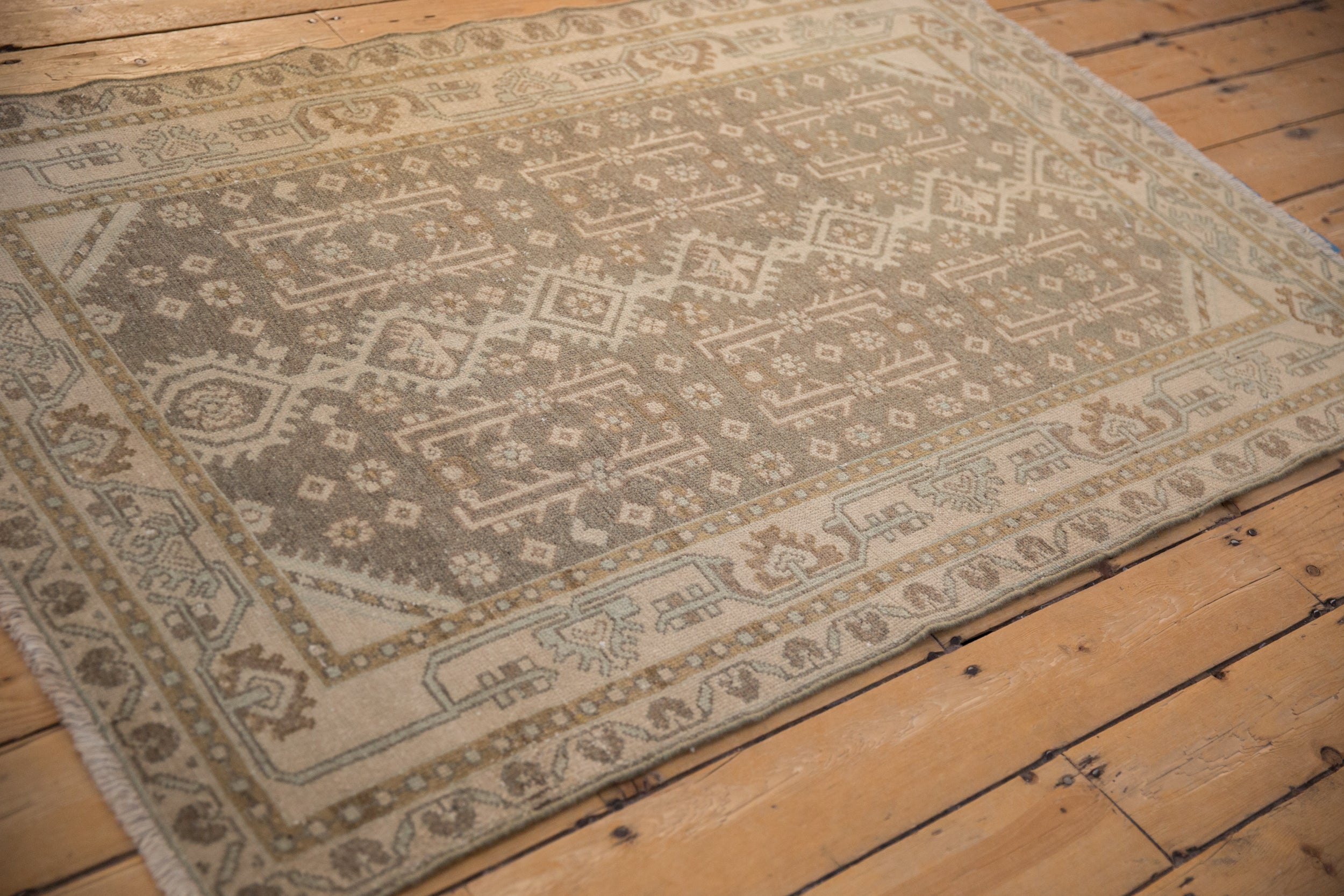 3.5x6 Vintage Distressed Hamadan Rug