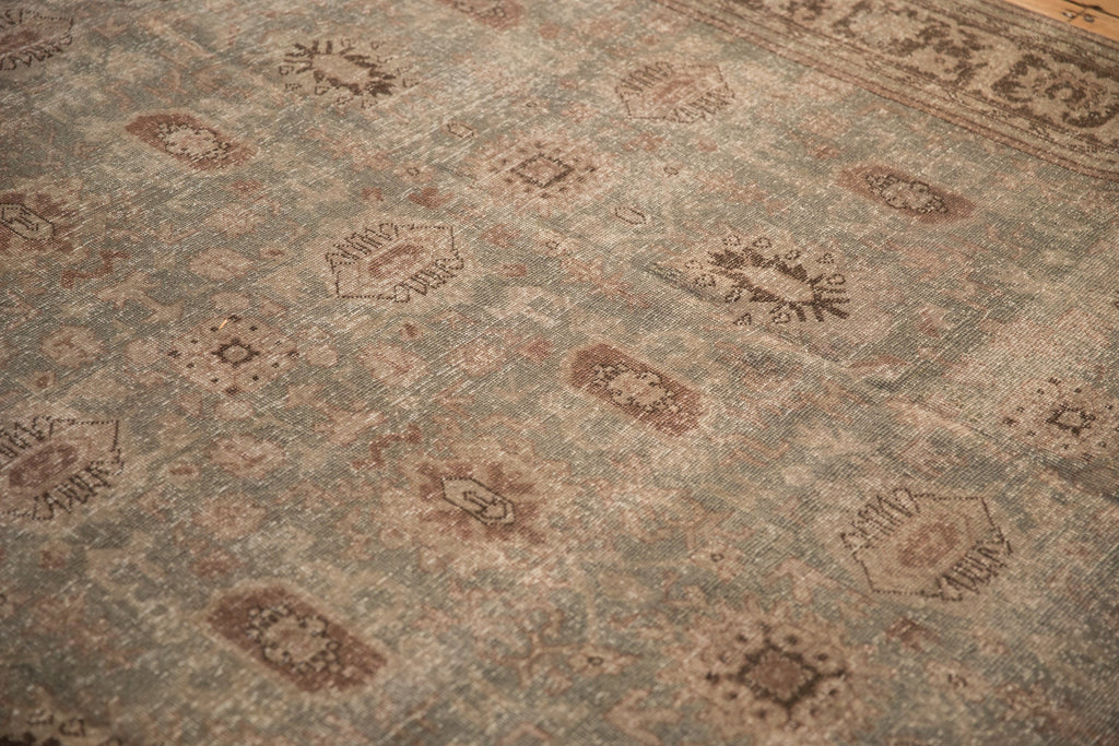 8x11 Vintage Distressed Mahal Carpet