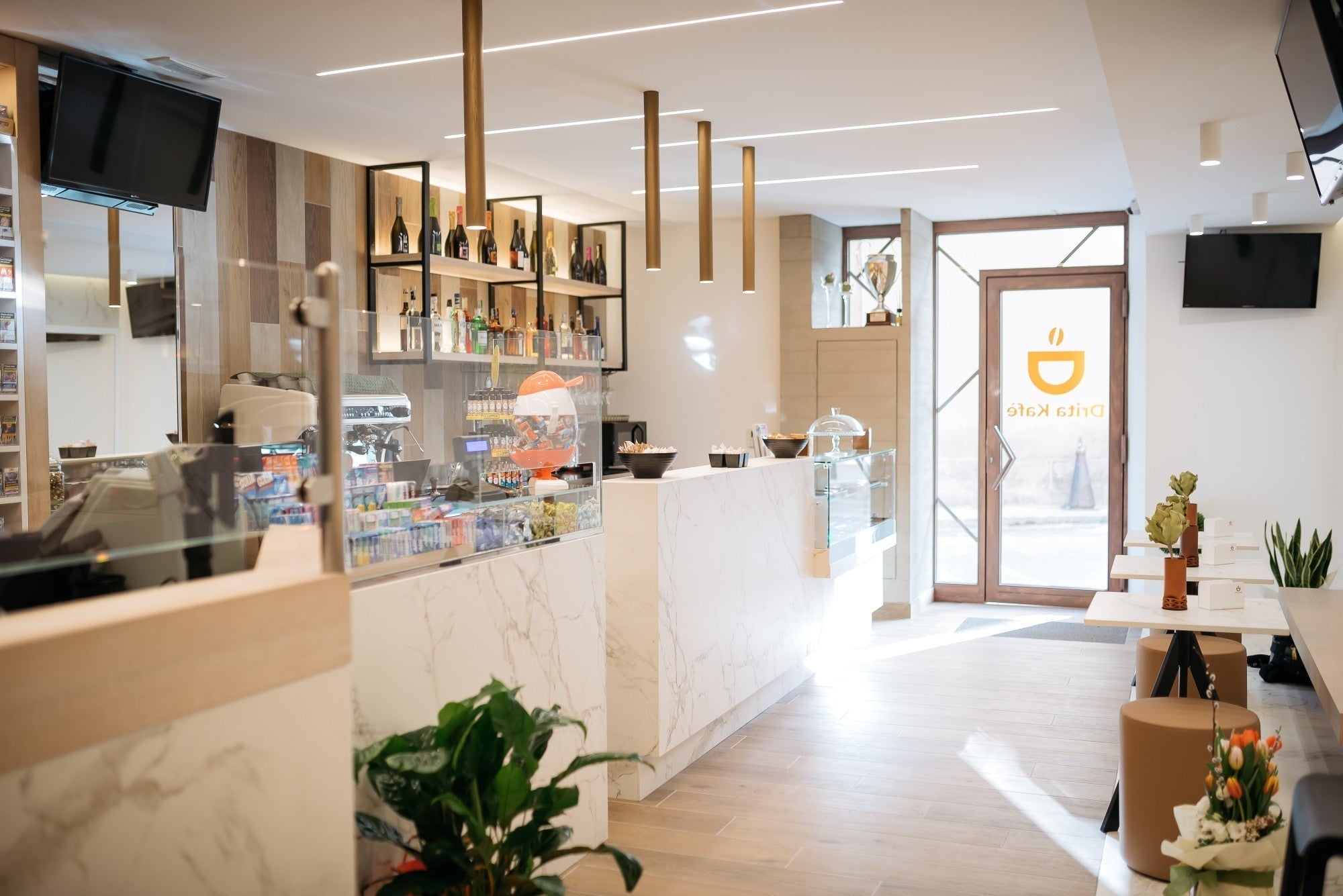 Entzo Dekton