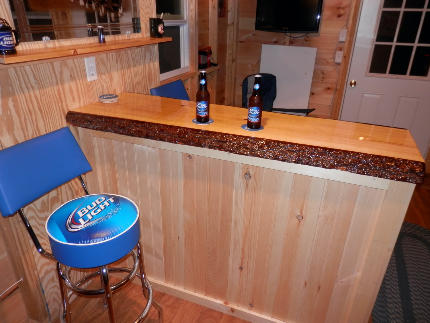 Bar Top and Table Top Clear Epoxy Resin 4 Gallons