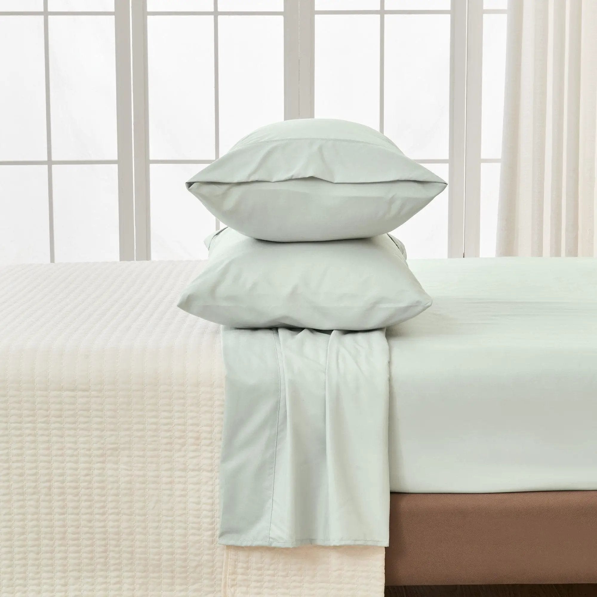 4 Piece Solid Microfiber Sheet - Amara Collection