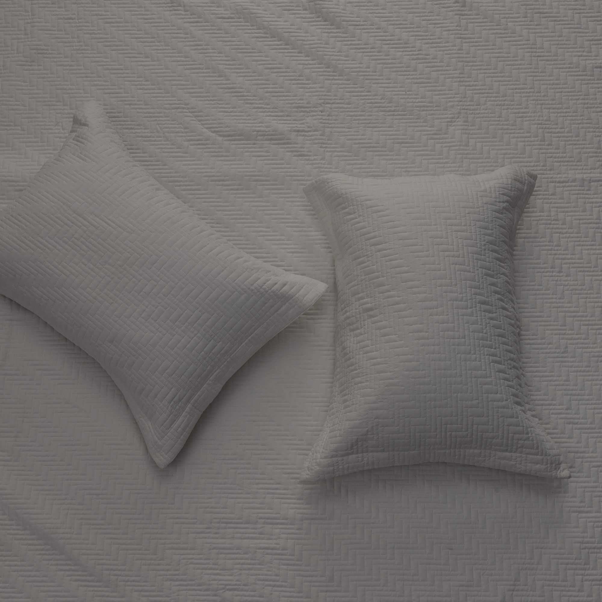 3-Piece Herringbone Stitched Quilt - Louise Collection
