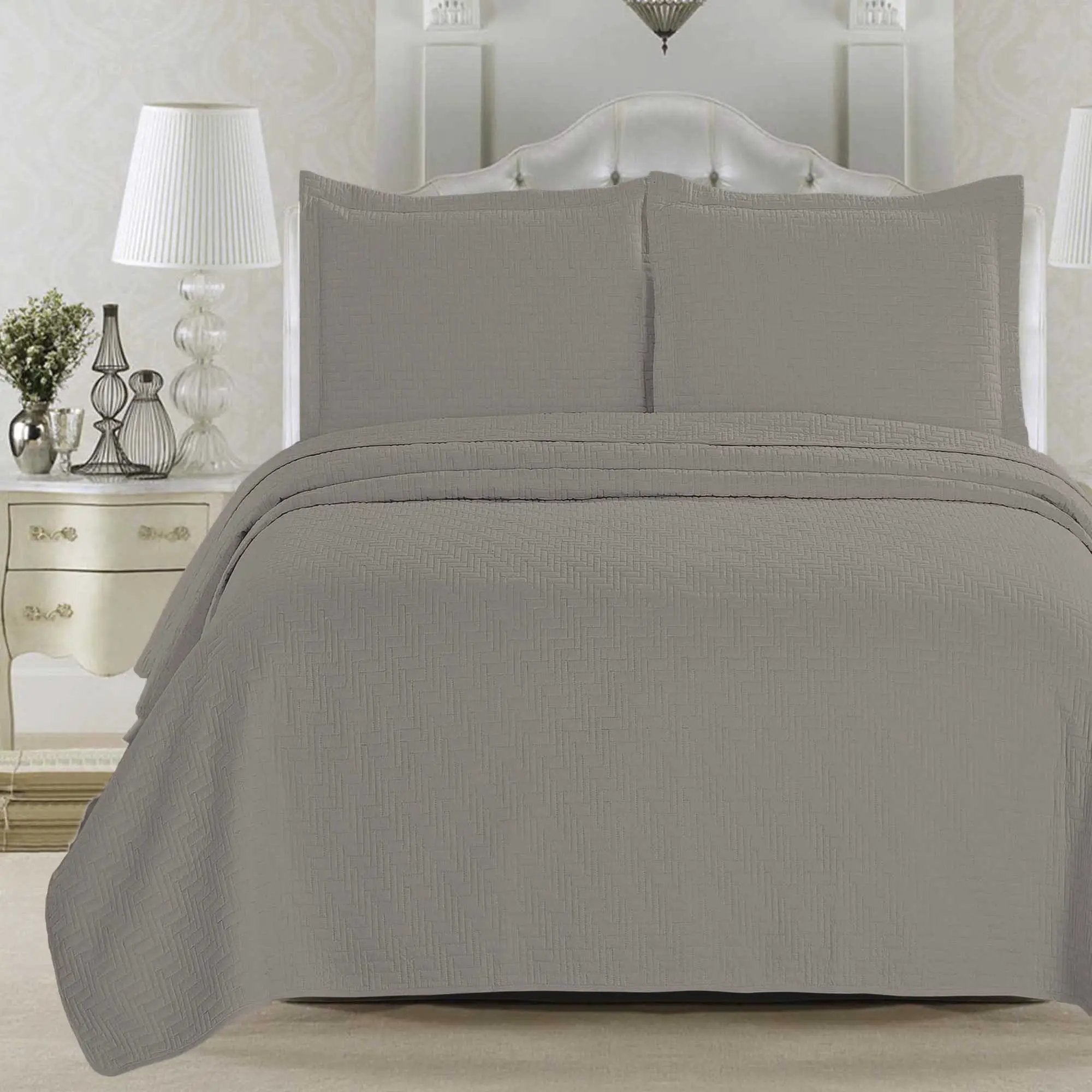 3-Piece Herringbone Stitched Quilt - Louise Collection