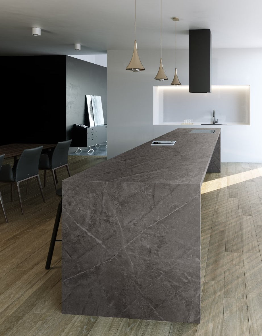 Kira Dekton