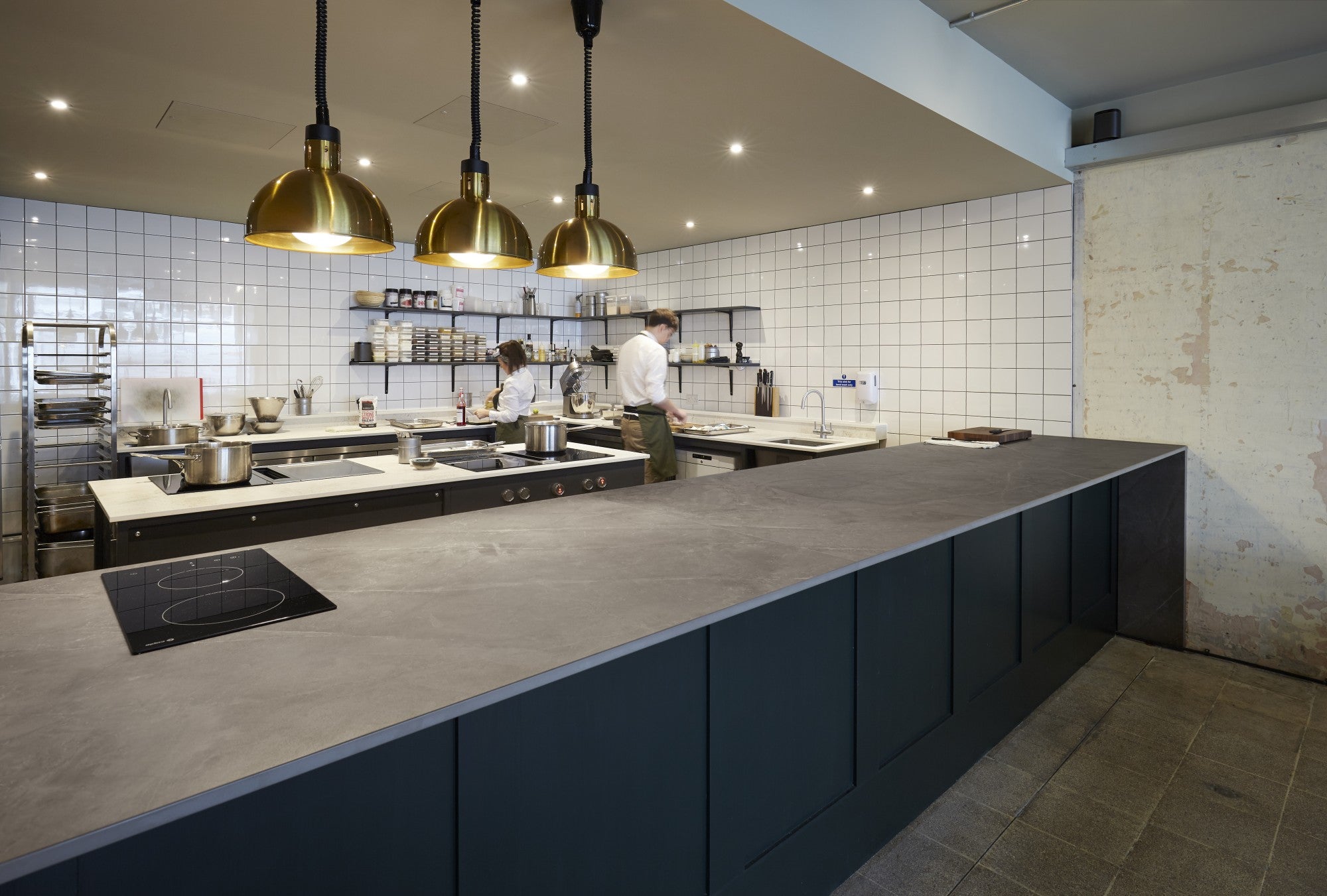 Kira Dekton