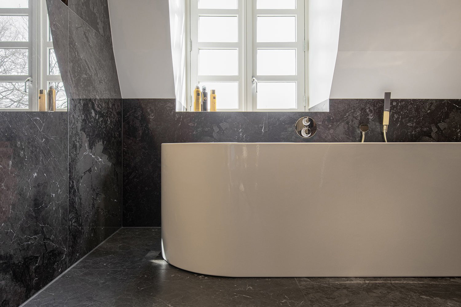 Layla Neolith