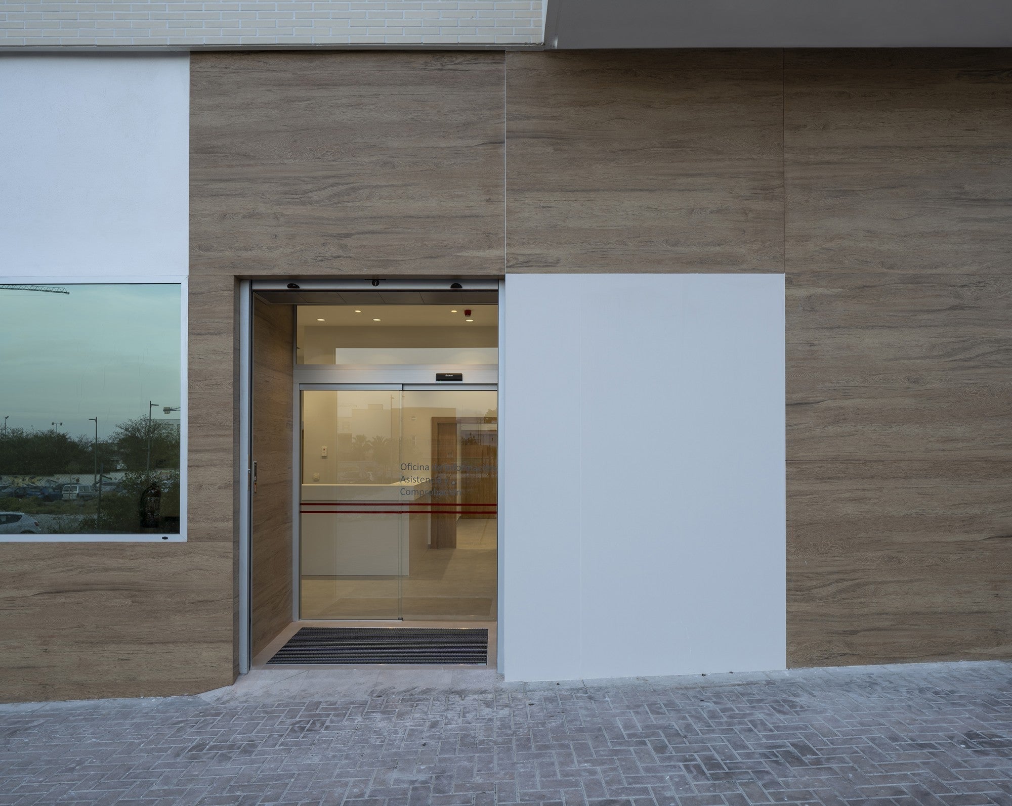 Moone Dekton