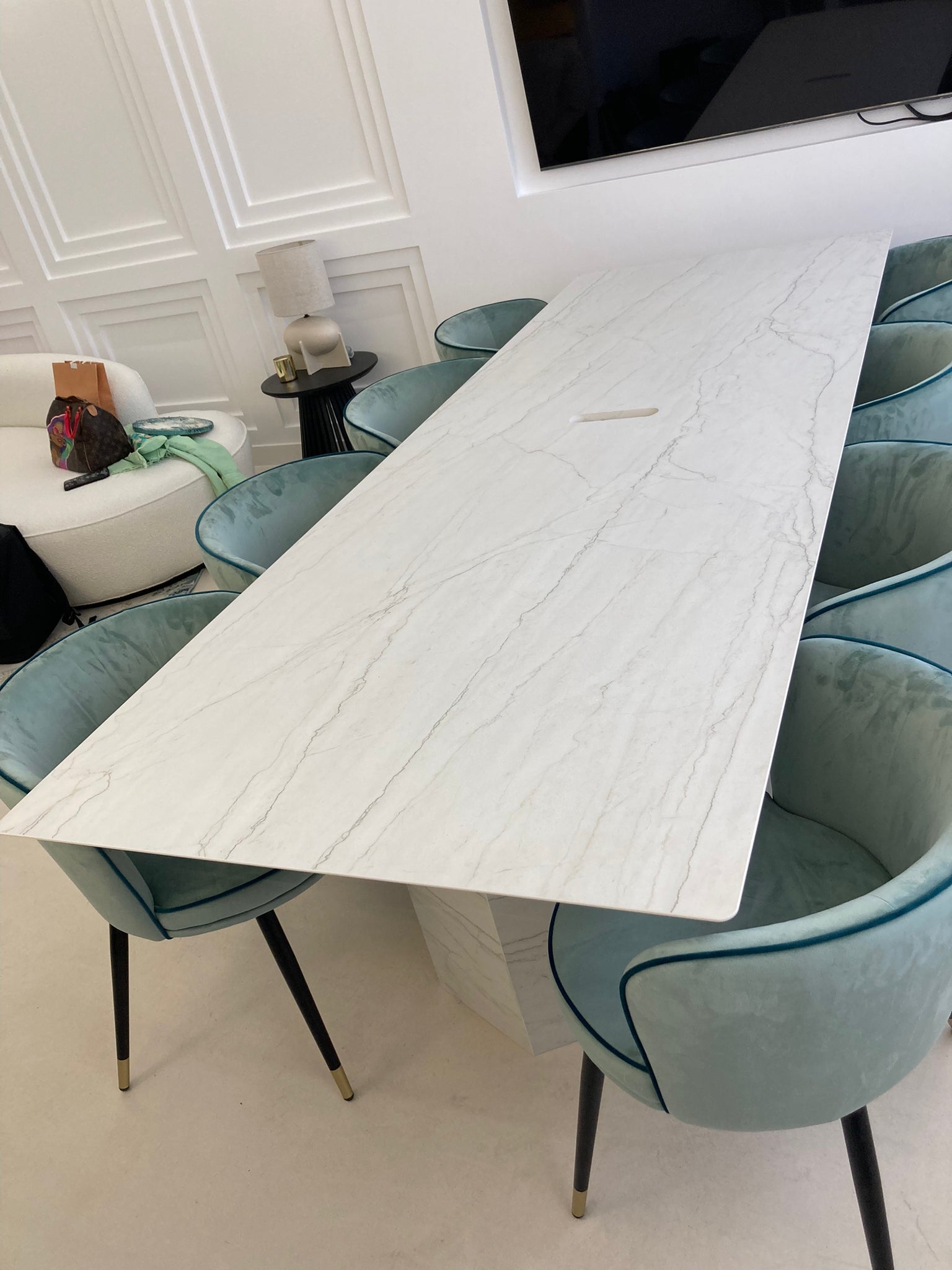Neural Dekton