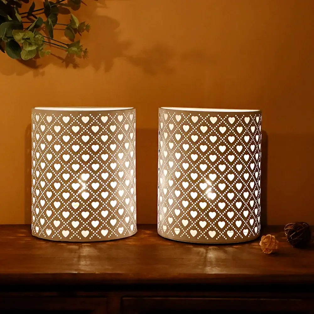 Set of 2 8-inch heart-shaped white wall sconces, battery-operated, by JHY DESIGN
