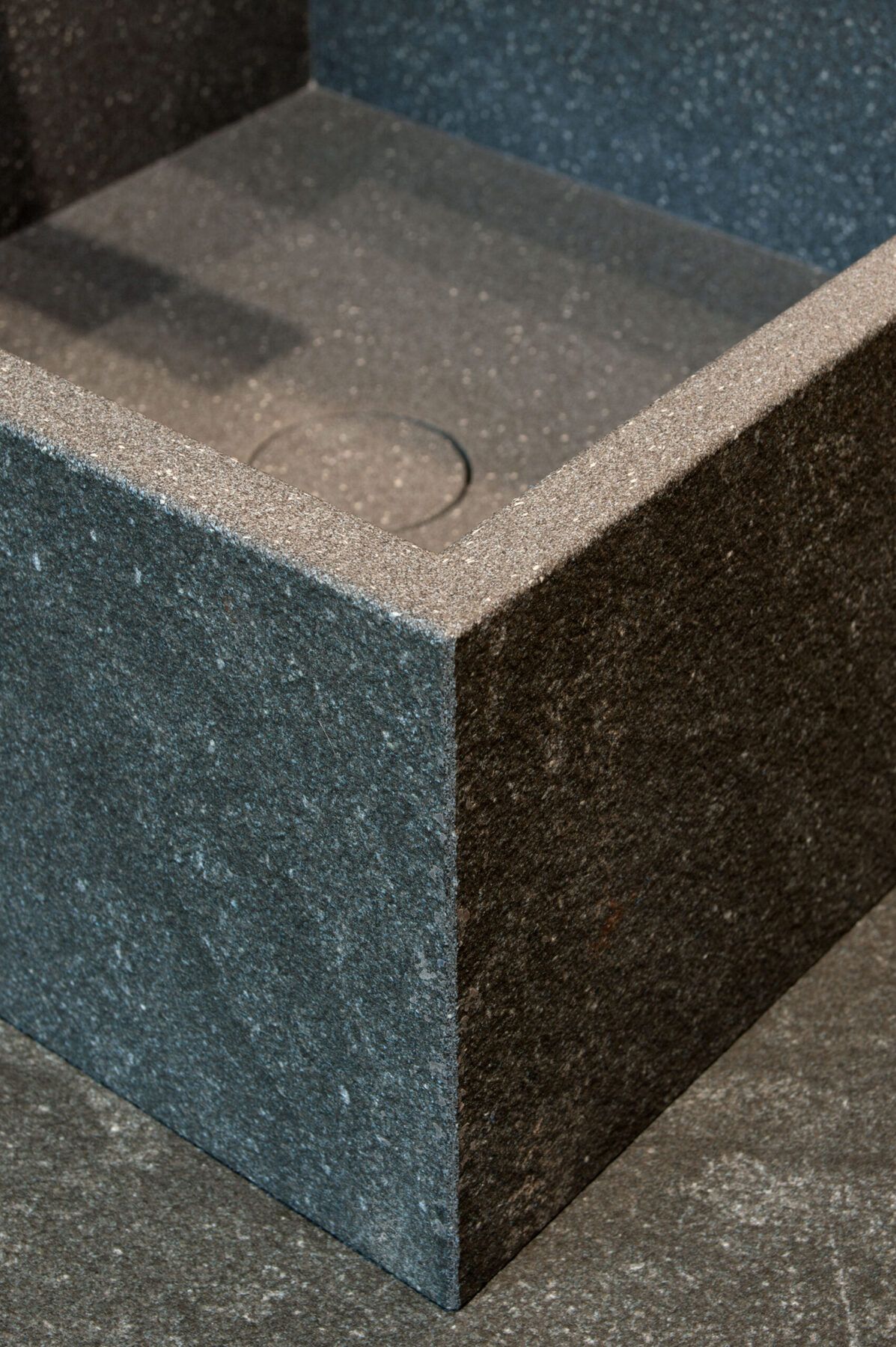 Pietra Di Cardoso Nero Laminam