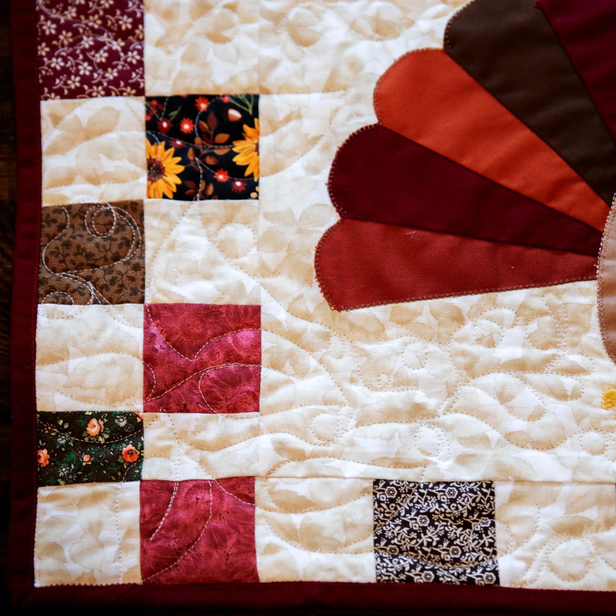 Quilt Kit Turkey Thanksgiving Table Runner, precut with backing; patchwork blocks in cream and red floral fabrics